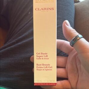 Clarins Bust Beauty Extra-Lift Gel - Red and Cream